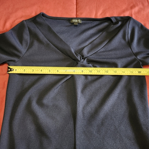 Talbots Twist V-Neck Tee Navy Blue Small Comfortable Washable 3/4 Sleeve Top - Picture 7 of 9